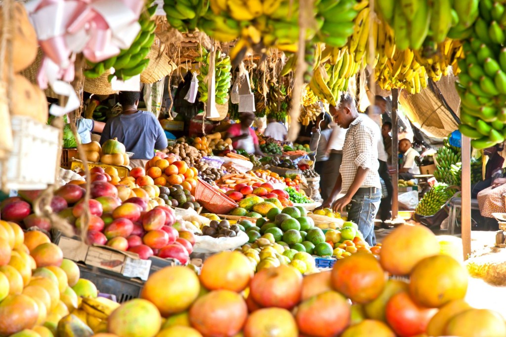 Exotické ovoce na trhu v Keni