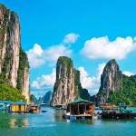 Ha Long Bay - dle mnohých nejkrásnější oblast Vietnamu