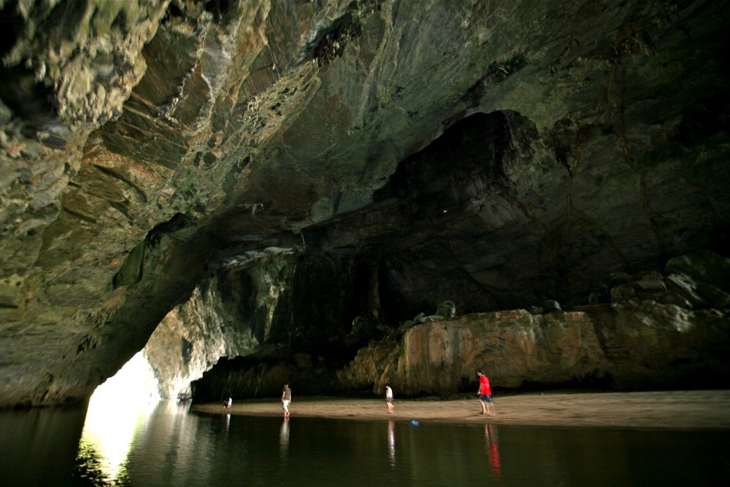 Jeskyně Hang Puong v národním parku Ba Be
