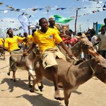 Slavnosti moroňů a závody oslů (Lamu Dugong festival)