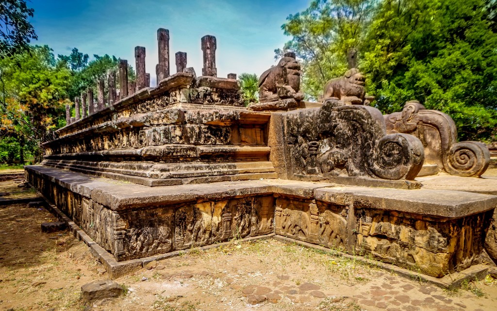 V areálu královského paláce města Polonnaruwa - poradní síň