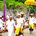 Ceremoniál v Padang Bai