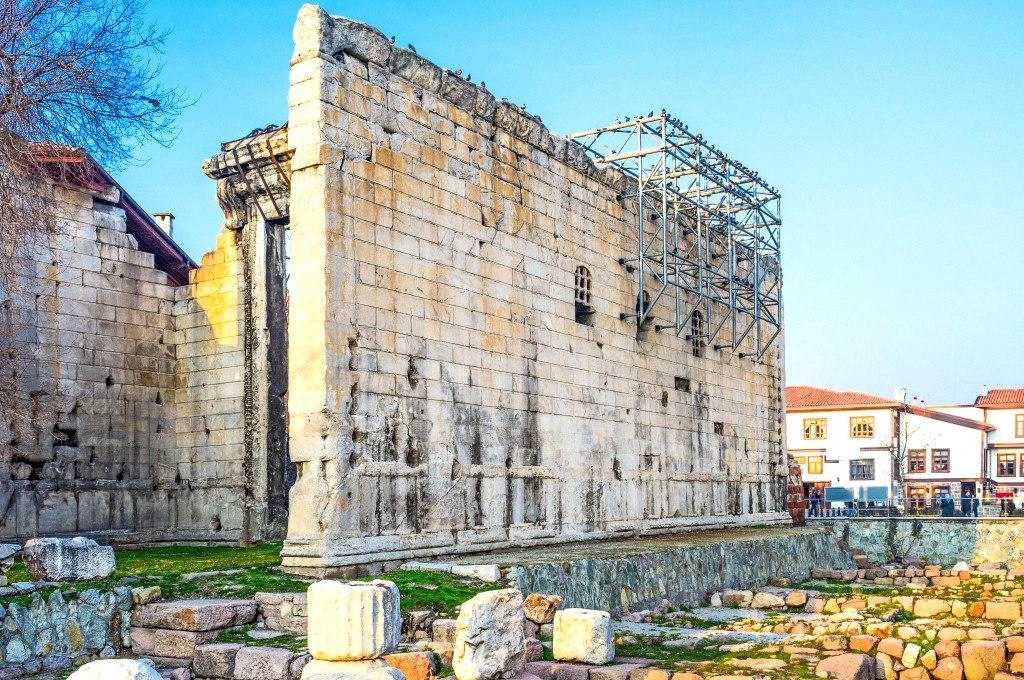 Monumentum Ancyranum - ruiny chrámu císaře Augusta