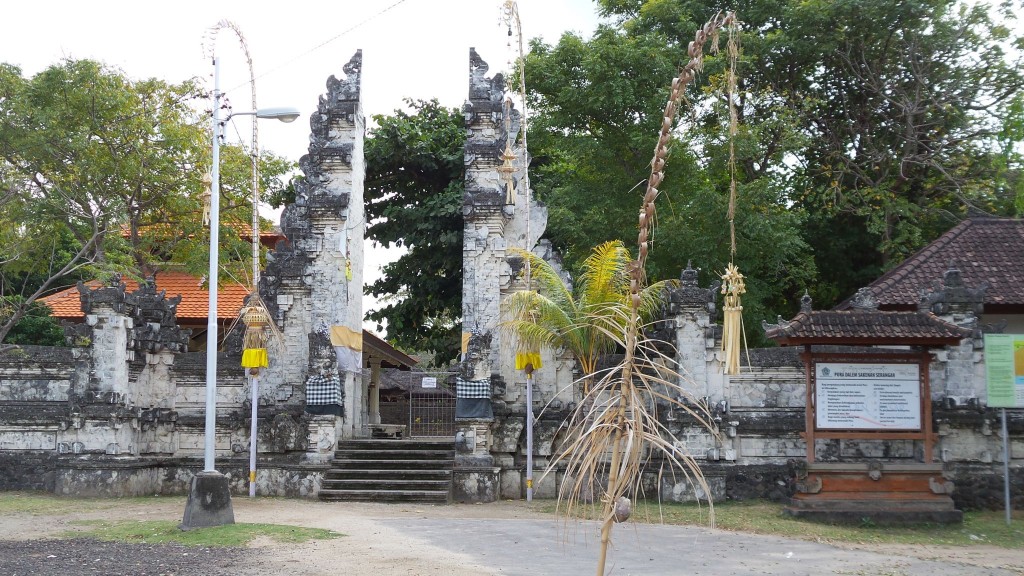 Pura Sakenan na ostrově Serangan