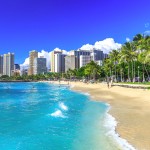 Městská pláž Waikiki v Honolulu