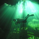 Potápění v jeskyních na ostrově Grand Bahama