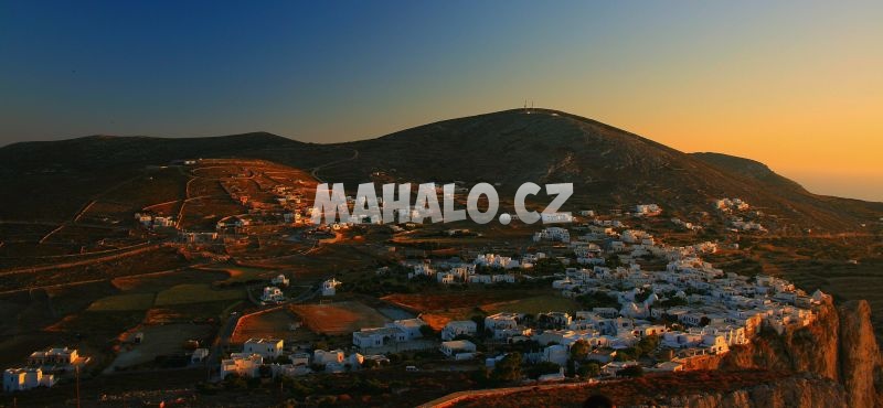 Město Chora na ostrově Folegandros