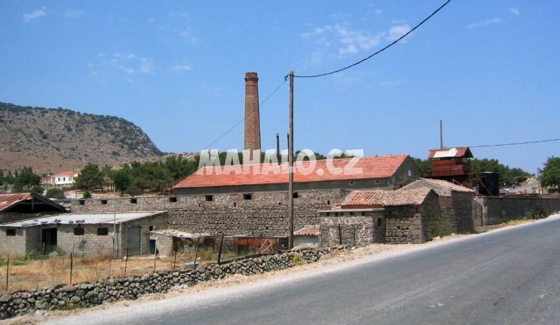 Stará továrna v Kapi
