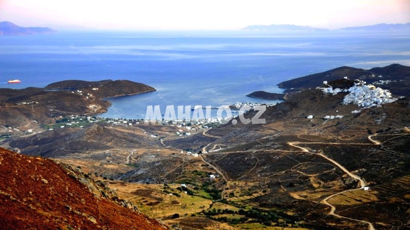 Výhled z obce Pyrgos