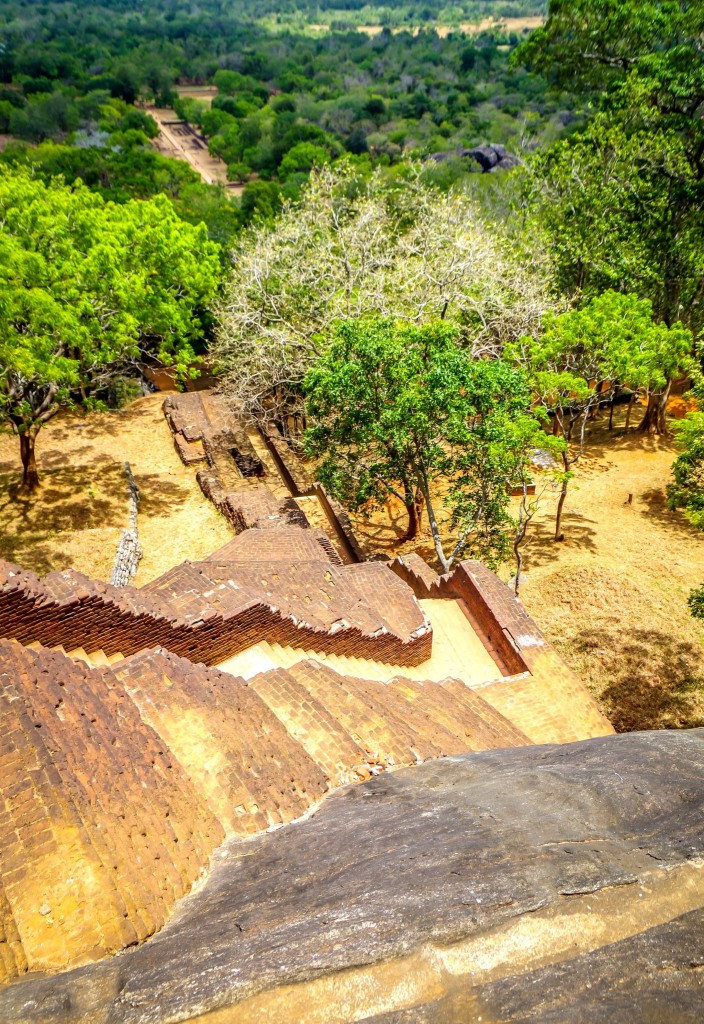 Schody a schody a další schody - výšlap na skálu Sigiriya