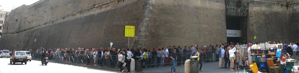 Několikahodinová fronta do vatikánských muzeí