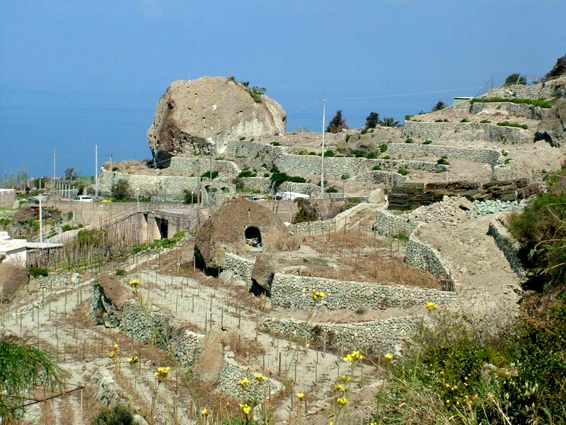 Kamenné domy Casse di pietra poblíž Serrary