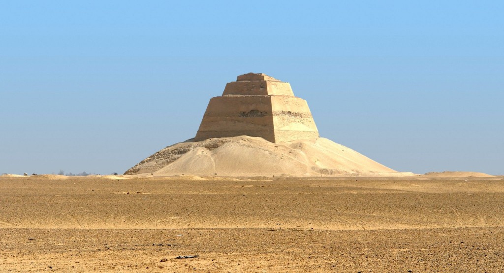 Pyramida v Mejdúmu