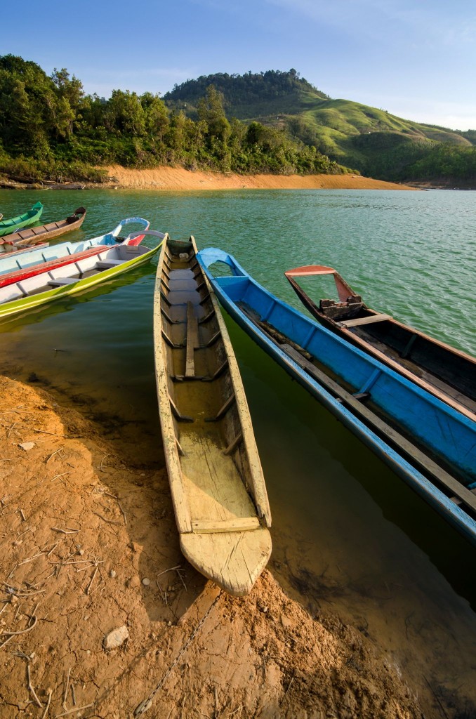 Tradiční lodě v Národním parku Batang Ai