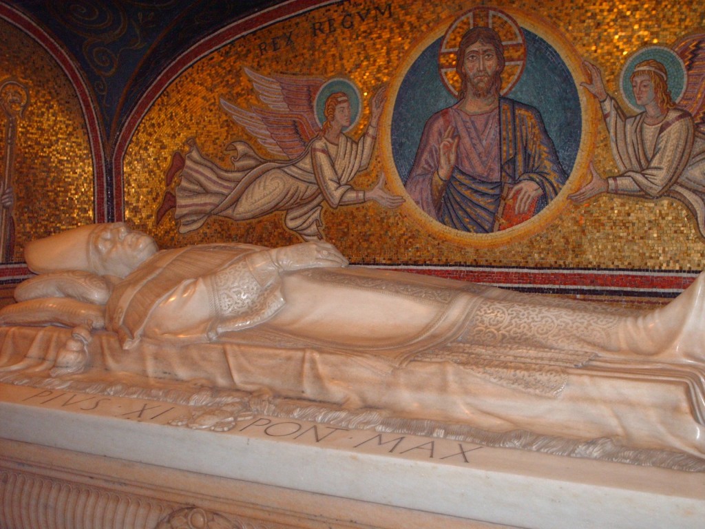 Hrobka Pia XI. v Sacre Grotte Vaticane
