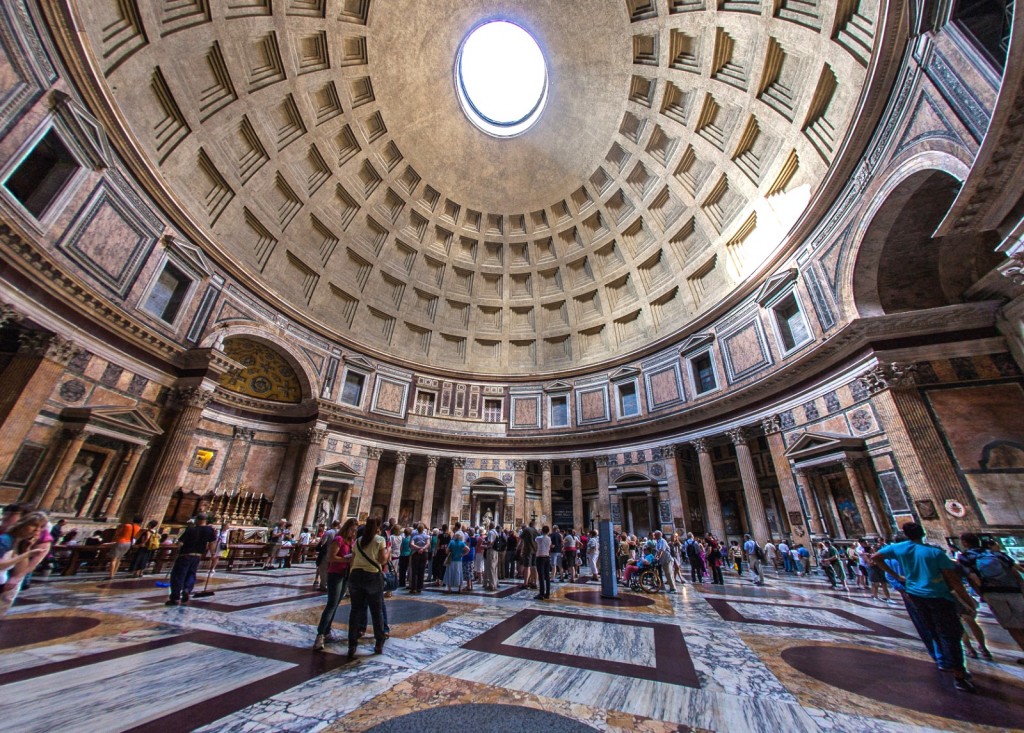 Pantheon se známou kopulí