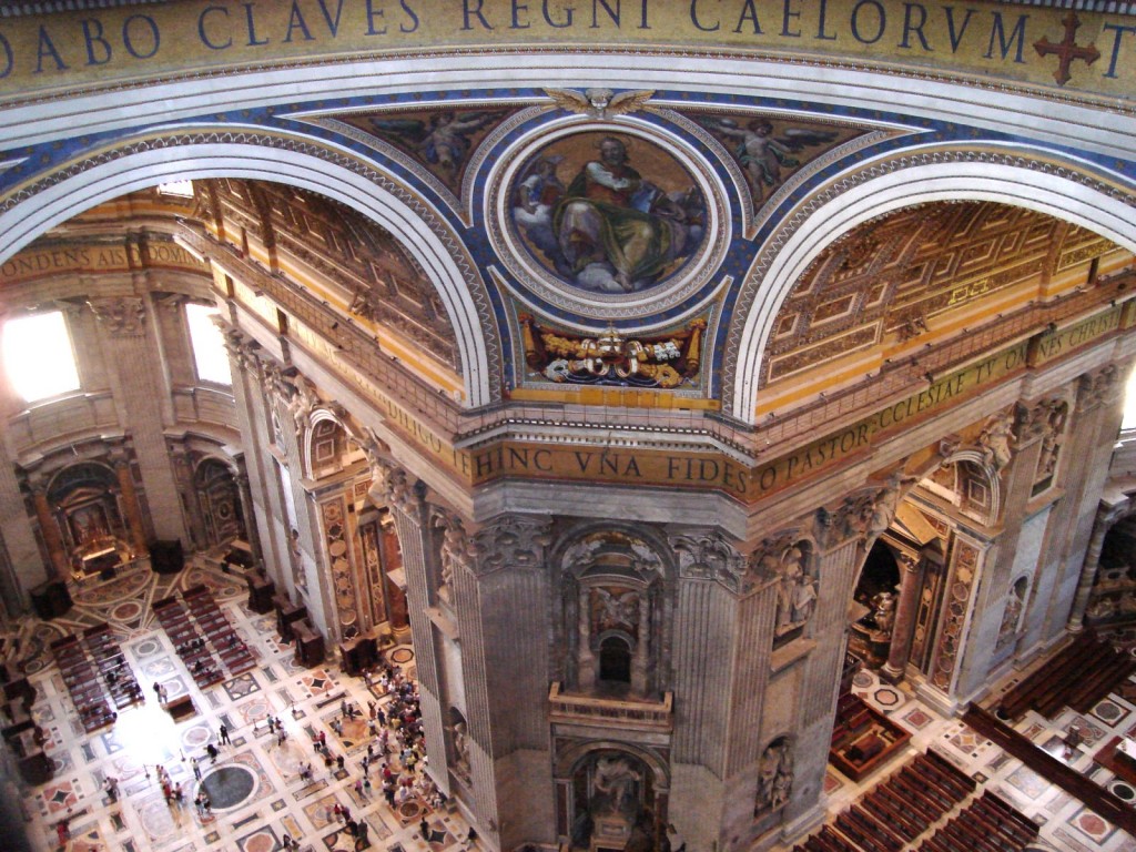Výhled z ochozu kopule baziliky sv. Petra