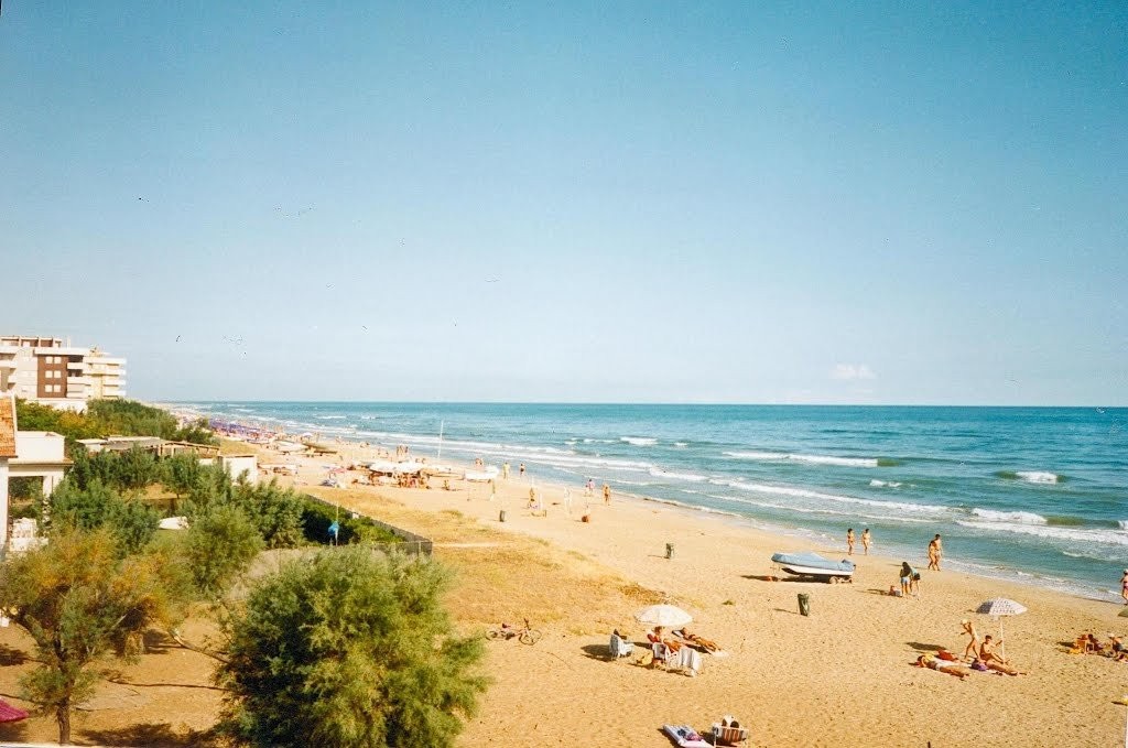 Pláž v letovisku Marotta