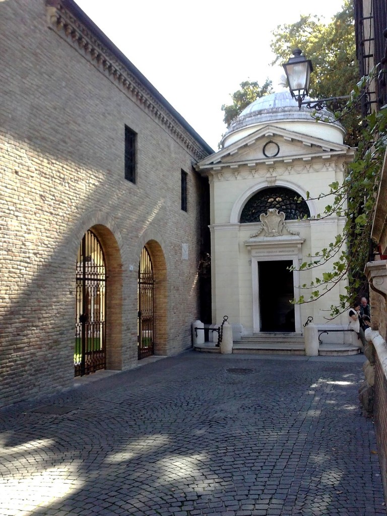 Tomba di Dante