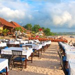 Typické plážové restaurace v Jimbaranu