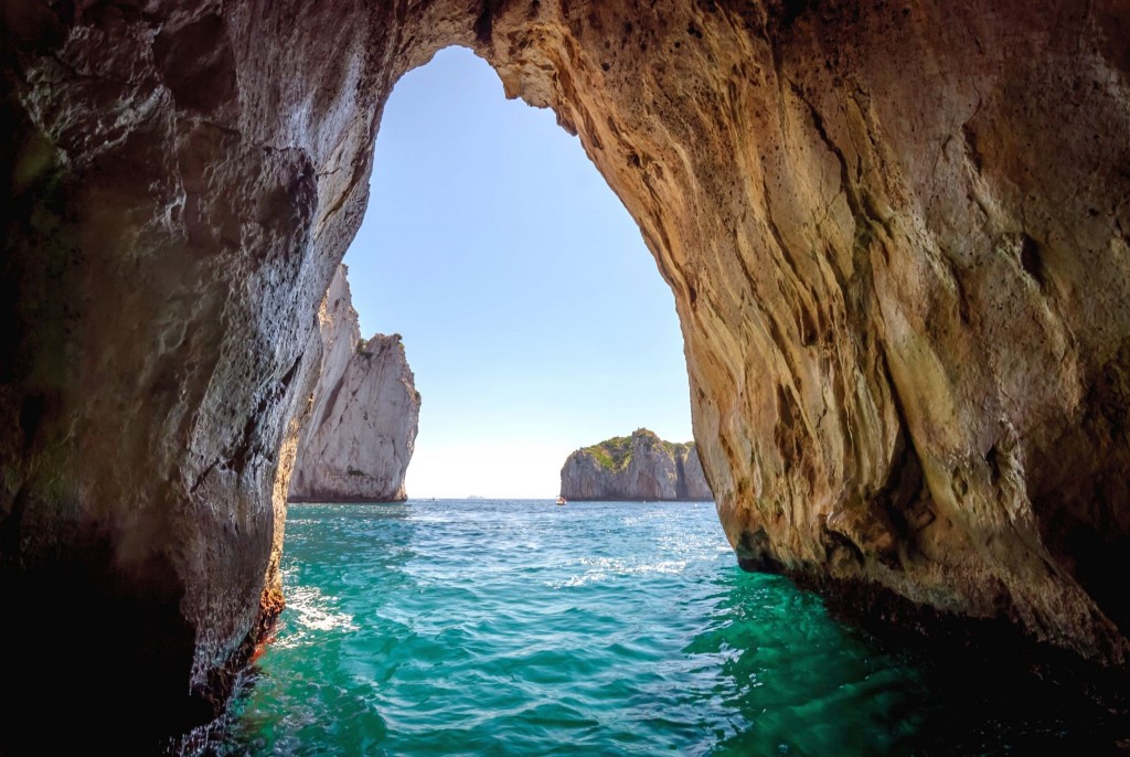 Modrá jeskyně na ostrově Capri - Grotta Azzura