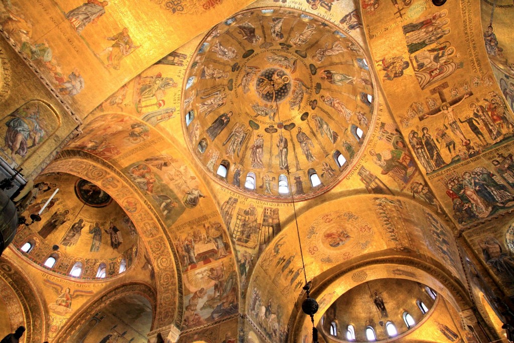 Nádherný interiér baziliky sv. Marka