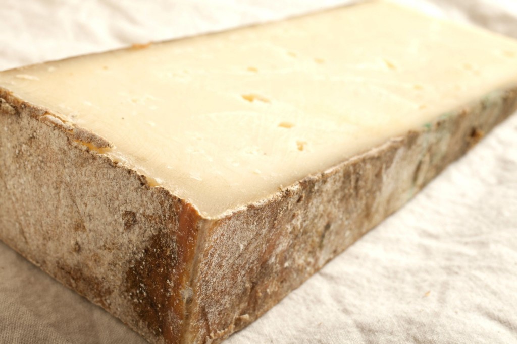 Sýr Fontina z Valle d'Aosta