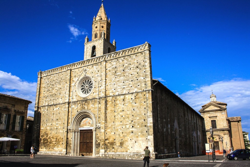 Katedrála Santa Maria Assunta v Atri