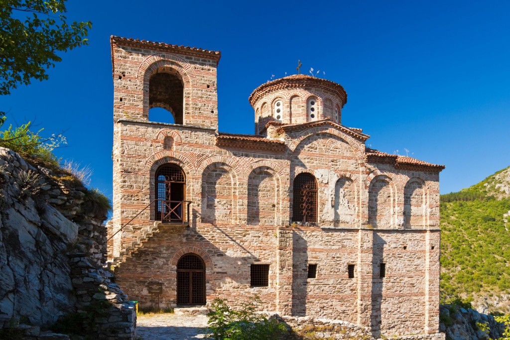Kostel Sv. Matky Boží z Petriče na hradě Asenova Kreposť