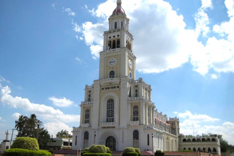 Kostel ve městě Moca