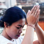 Tridatu - balijský náramek požehnání po obřadu